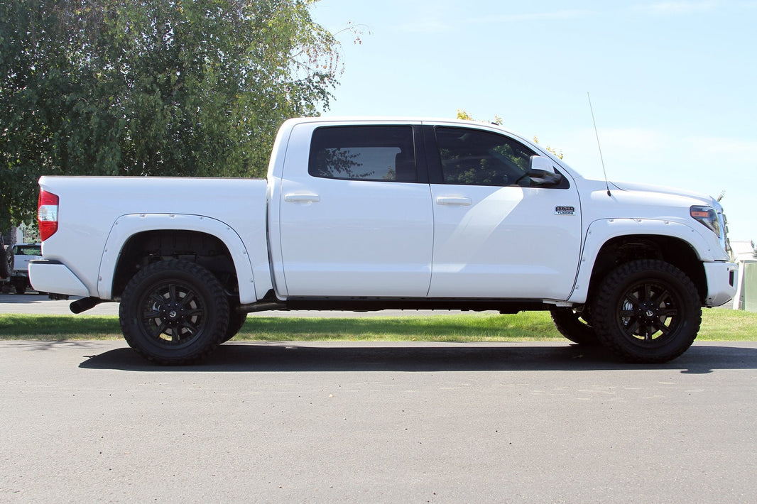 Flowmaster 817692 primary image