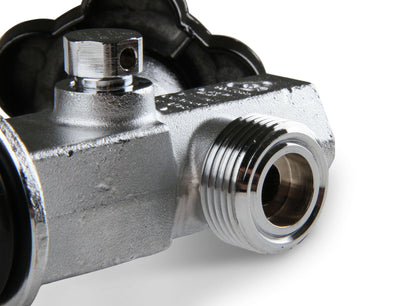 Ensemble de valve pour bouteille de 15/20 lb avec manomètre noir - Neuf d'époque. Ensemble de valve à très haut débit pour bouteilles de 15 et 20 lb avec tube de siphon et manomètre noir.