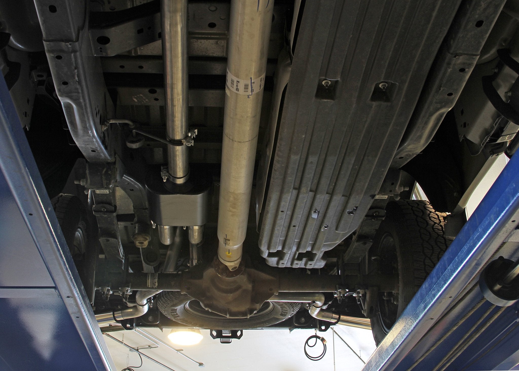 Flowmaster 817979 primary image