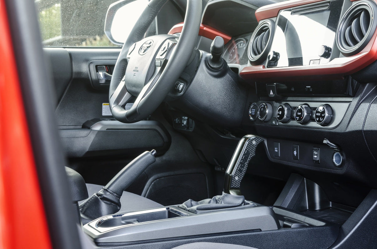 B&M Magnum Grip Auto Shift Handle - Photo - Close Up Bottom