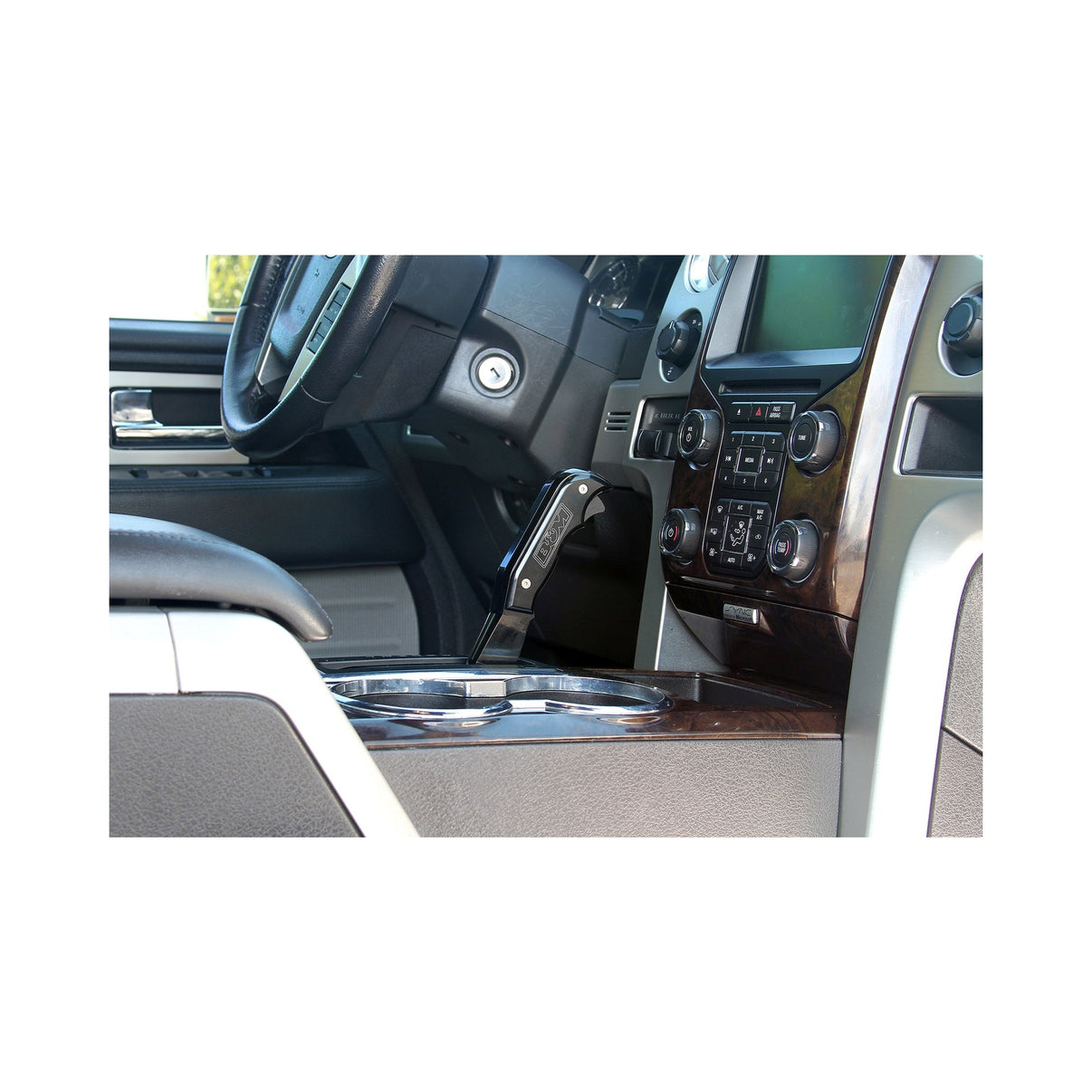B&M Magnum Grip Auto Shift Handle - Photo - Close Up Angle