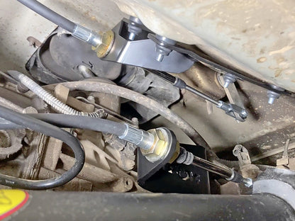 B&M Heavy Duty Transfer Case Shift Cable Conversion Kit - Photo - Close Up Right
