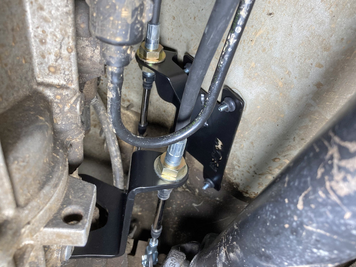 B&M Heavy Duty Transfer Case Shift Cable Conversion Kit - Photo - Close Up Left