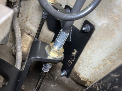 B&M Heavy Duty Transfer Case Shift Cable Conversion Kit - Photo - Close Up Back