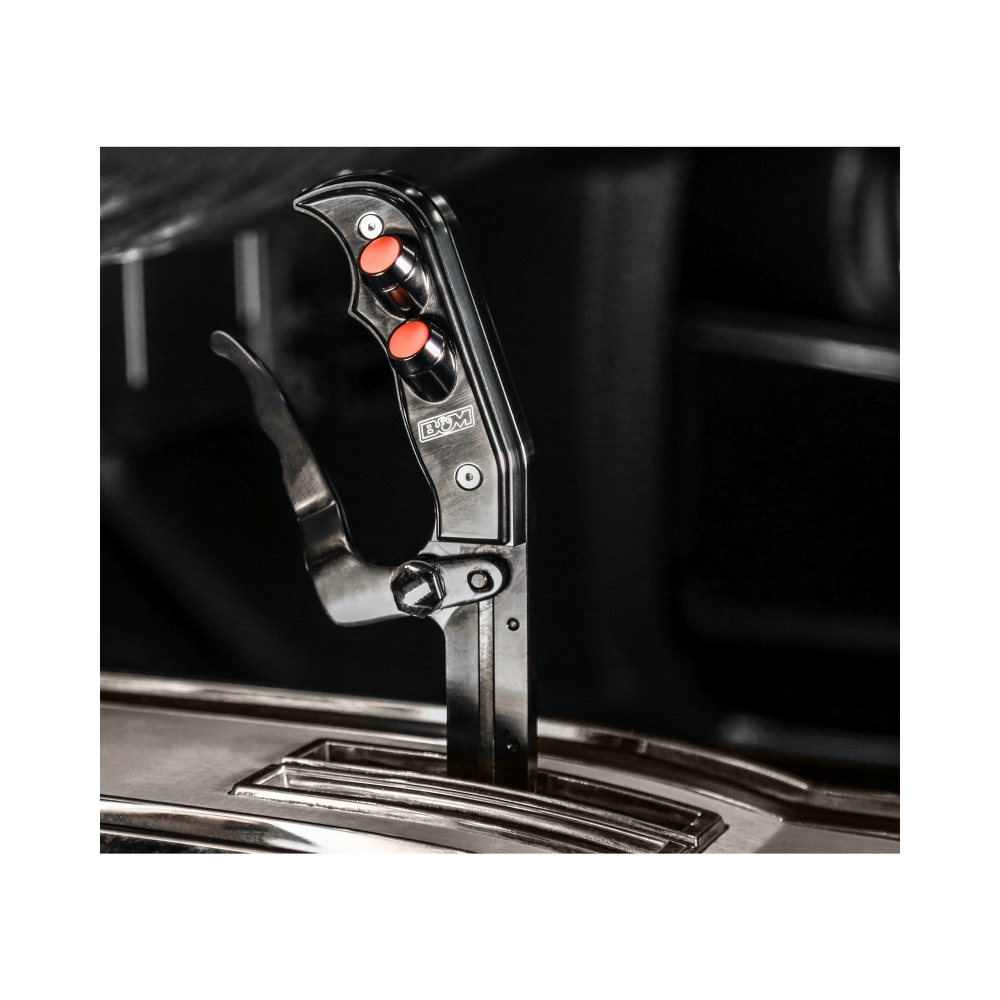 B&M AUTOMATIC SHIFTER - MAGNUM GRIP PRO STICK CONSOLE - Photo - Close Up User 1