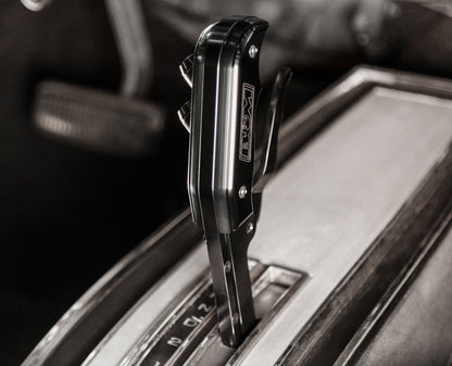 B&M AUTOMATIC SHIFTER - MAGNUM GRIP PRO STICK CONSOLE - Photo - Close Up User 3
