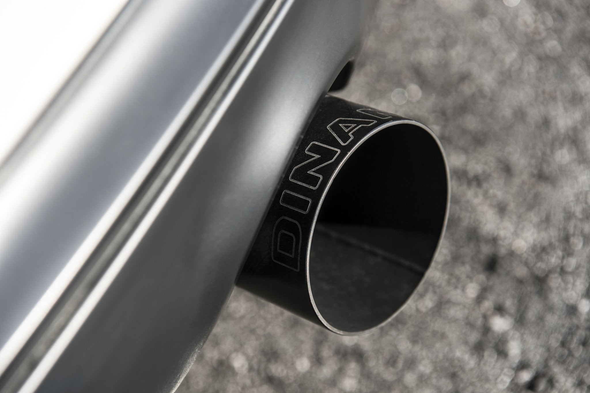 Dinan D660-0047-BLK image 2