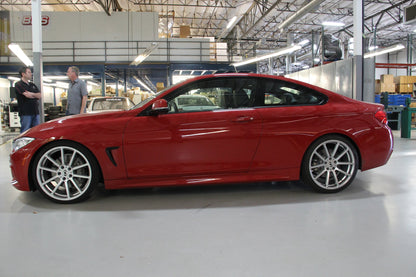 Dinan Performance Spring Set - BMW 435i/440i xDrive - Photo - out of package Right