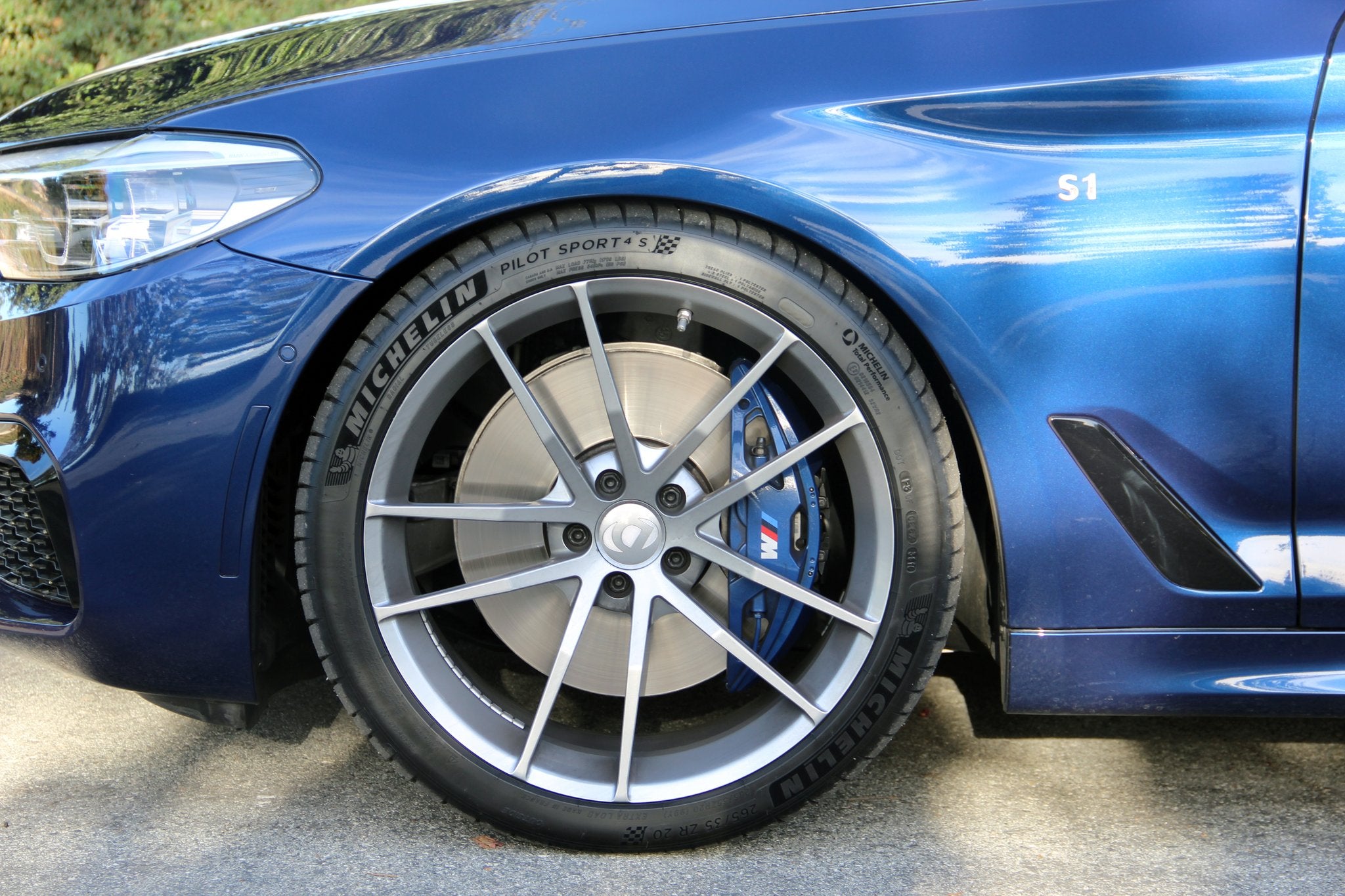 Dinan Performance Spring Set - 2018-2023 BMW M550i xDrive - Photo - out of package Left