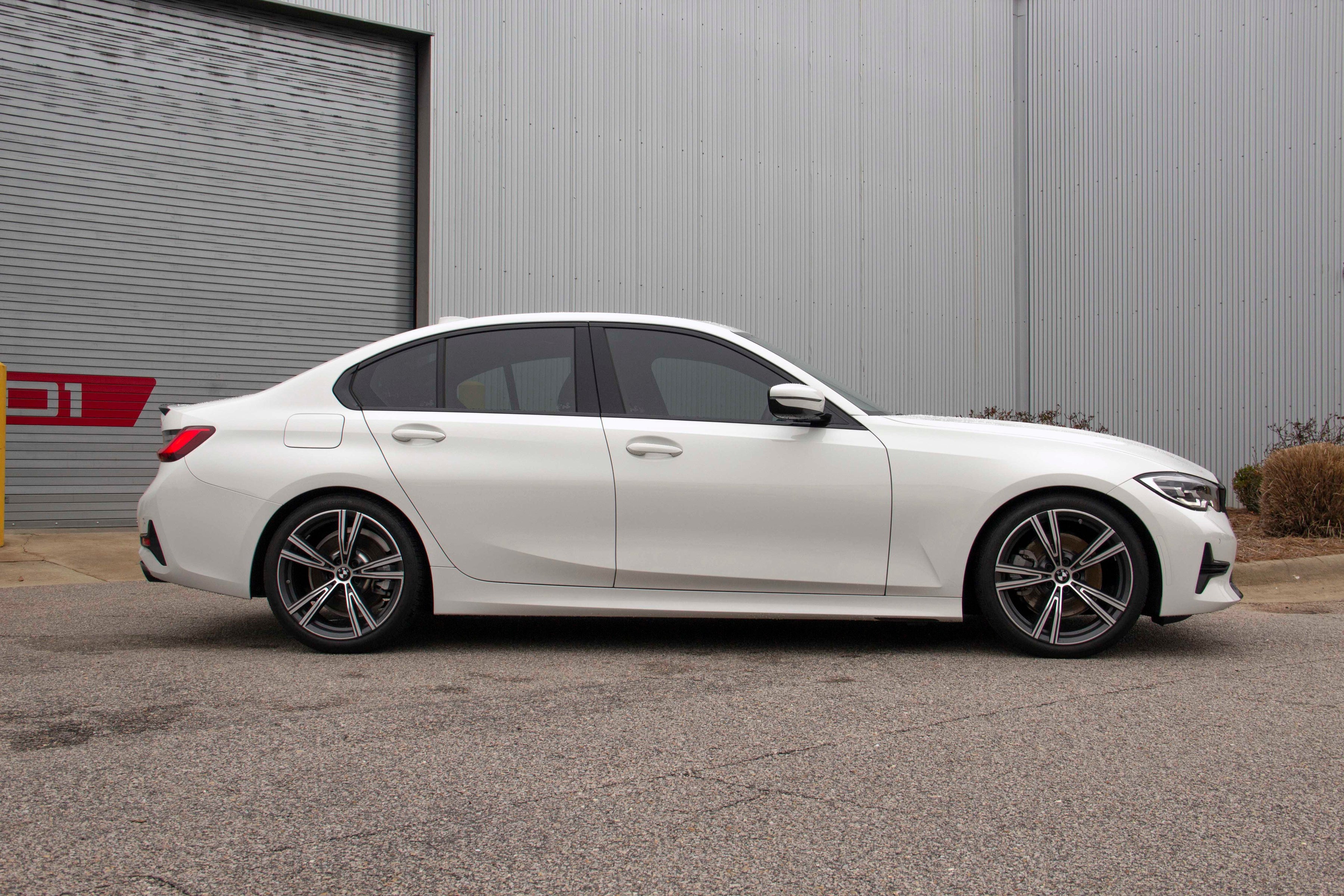 Dinan Performance Spring Set - 2019-2026 BMW 330i / M340i / M440i (xDrive) - Photo - out of package Angle