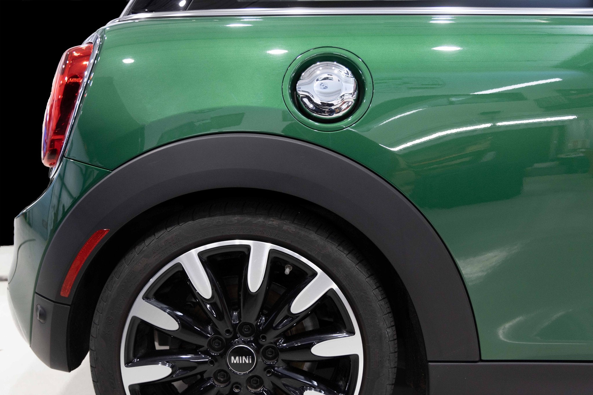 Dinan Performance Spring Set - 2014-2024 MINI Cooper Base/S/JCW - Photo - out of package Side