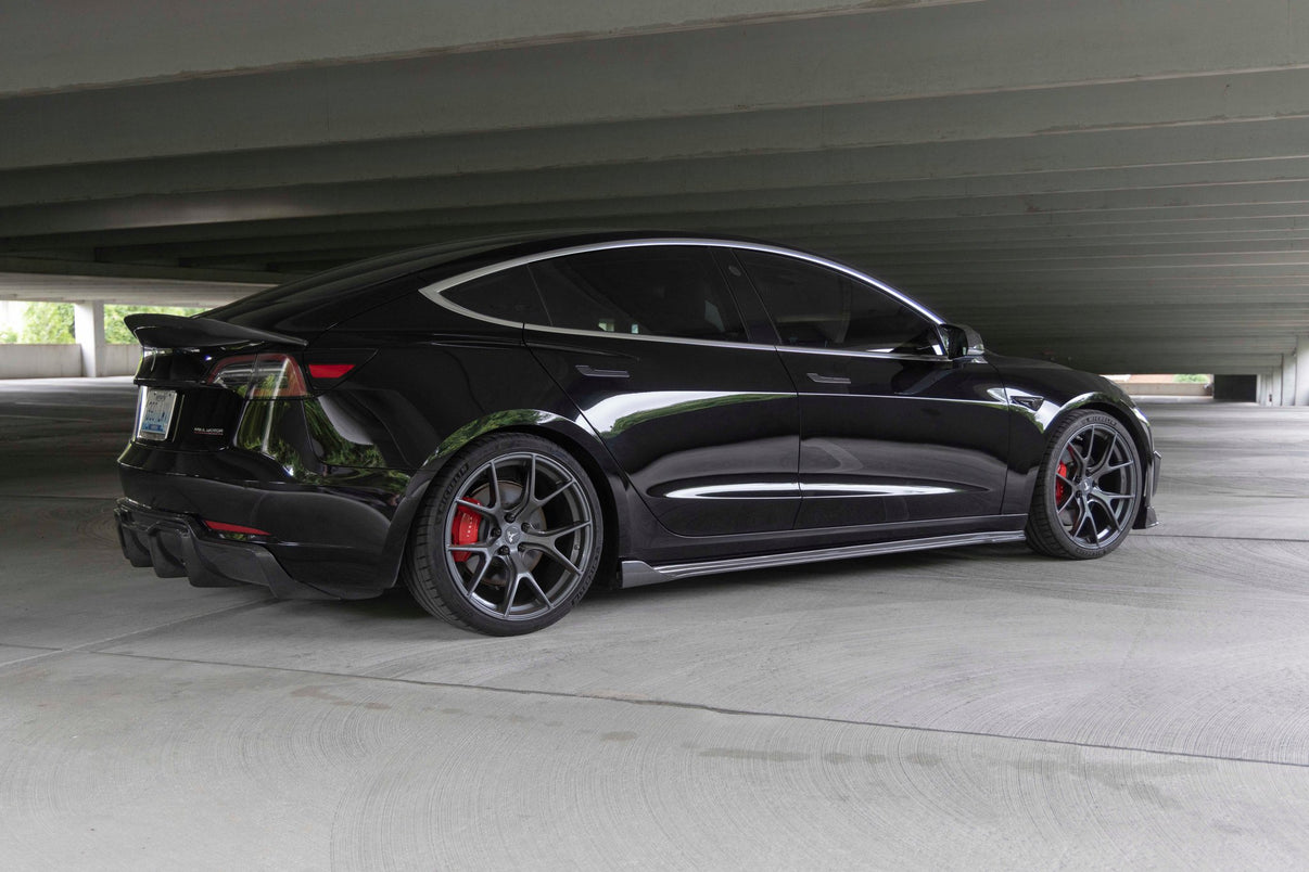Dinan Performance Spring Set - 2018-2023 Tesla Model 3 - Photo - out of package Right