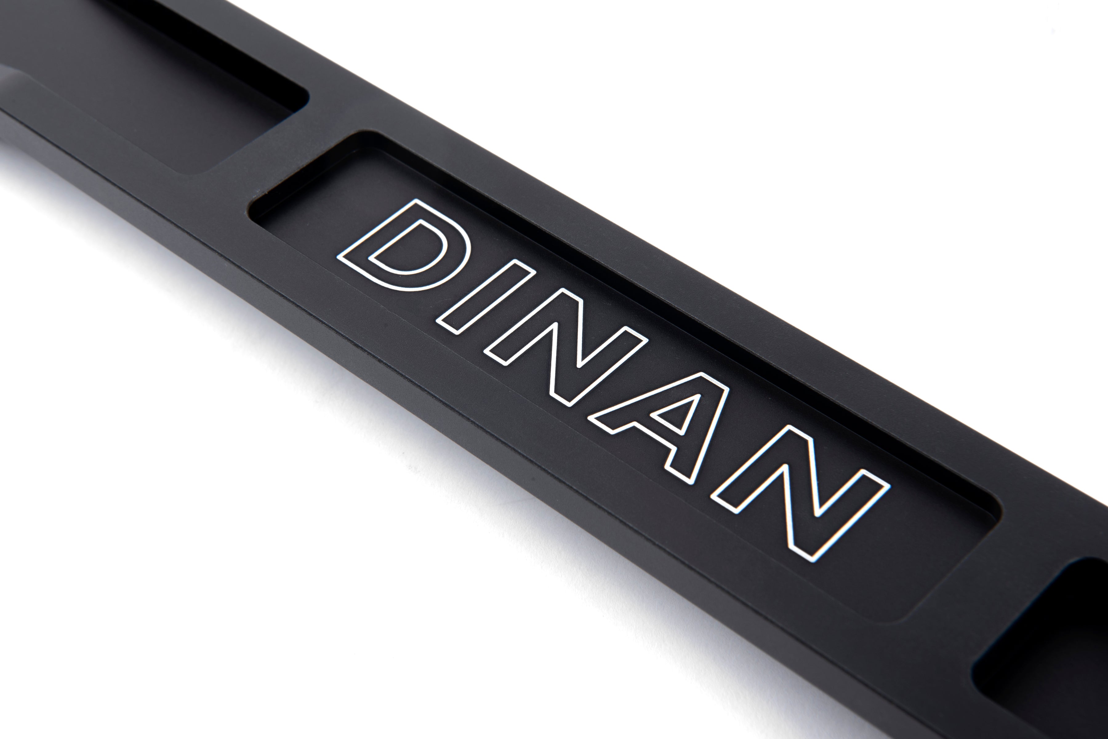 Dinan Strut Tower Braces - 2019-2026 BMW 230i/330i/M240i/M340i - Photo - out of package User 1
