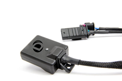 DINANTRONICS Sport Performance Tuner - 2015-2020 C/CLS/E/GL/GLC/GLE/GLS Series - Photo - Primary Right