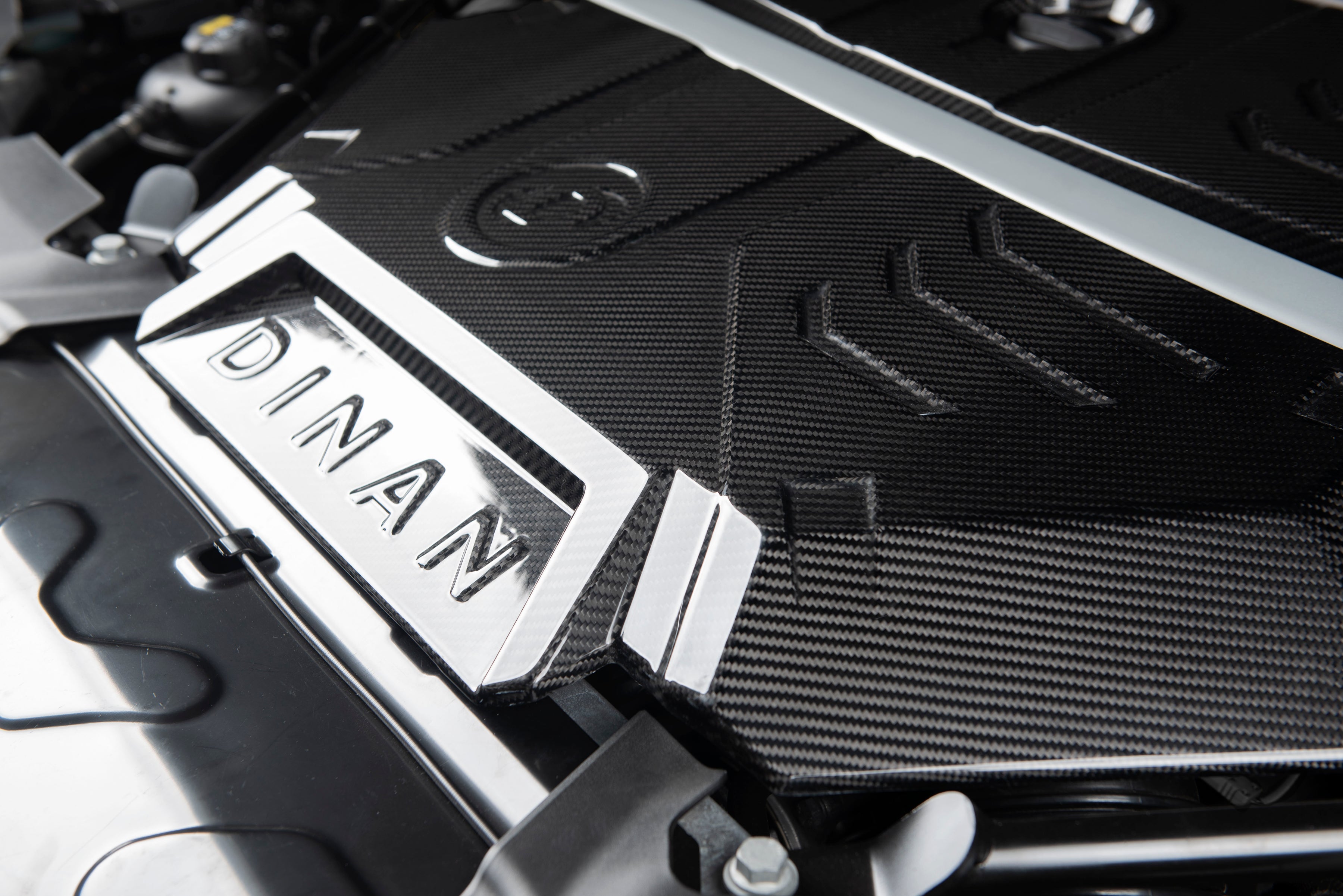 Dinan Engine Cover - 2020-2025 BMW X3M/X4M - Photo - out of package Bottom