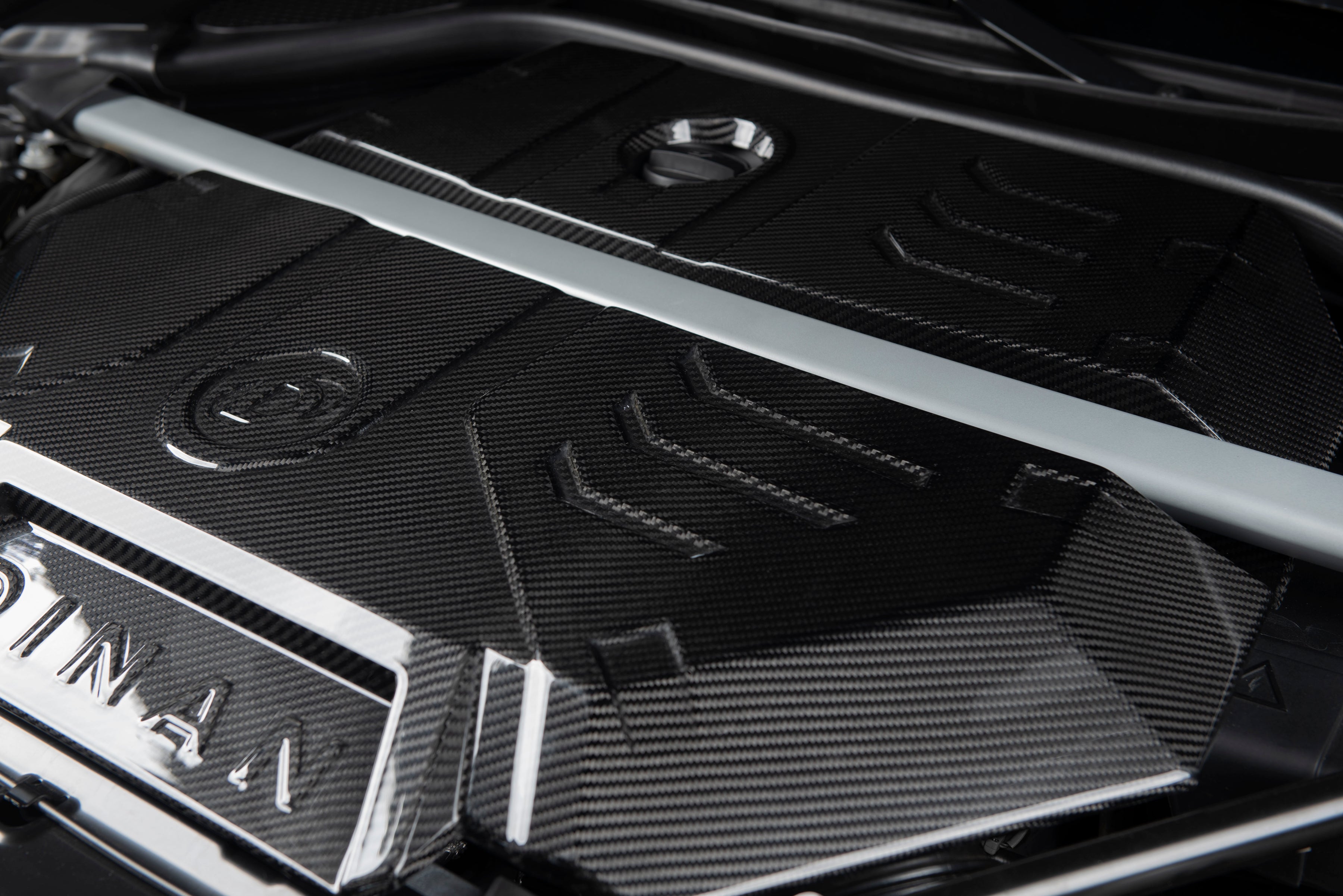 Dinan Engine Cover - 2020-2025 BMW X3M/X4M - Photo - out of package Angle