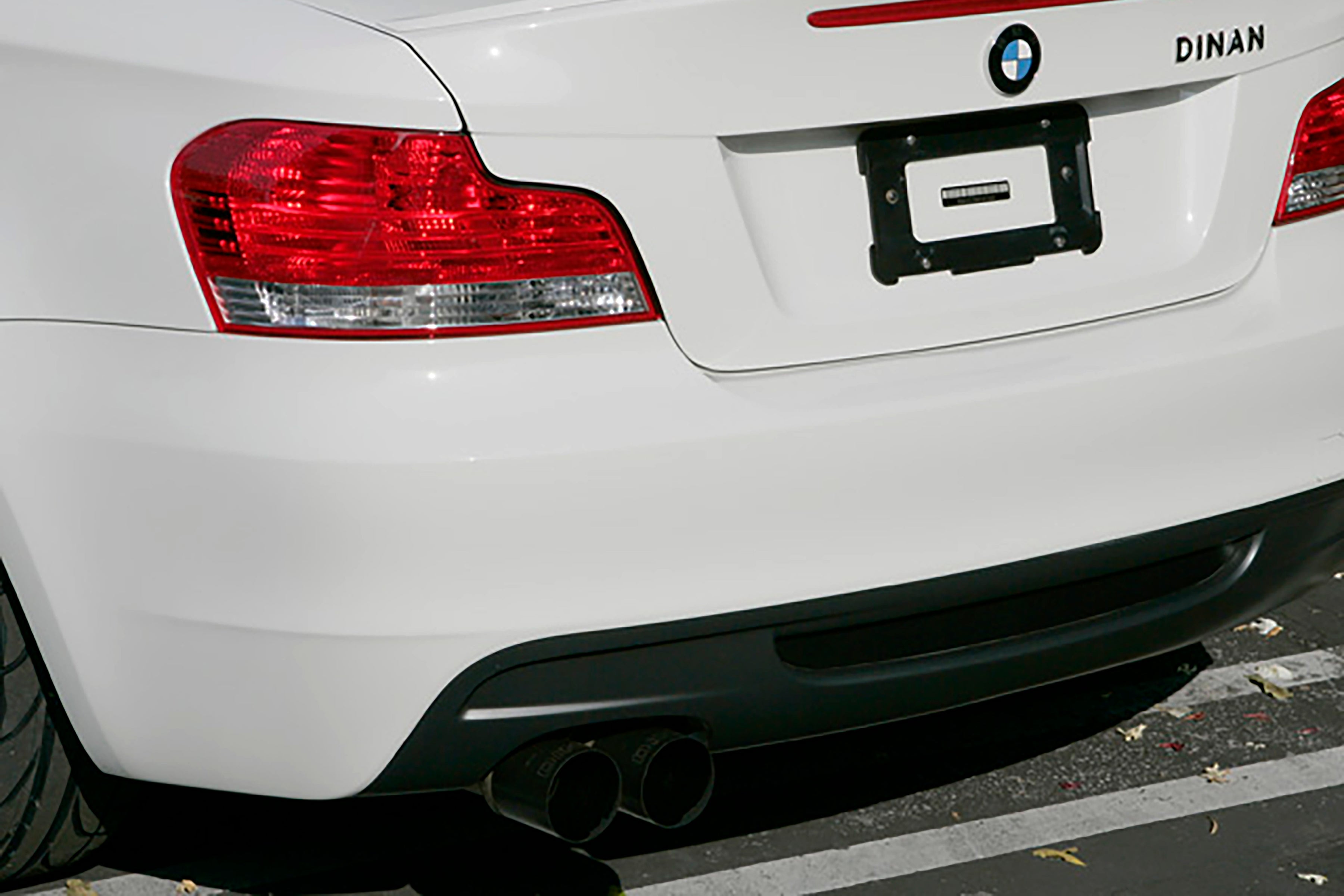 Dinan Free Flow Axle-Back Exhaust - 2008-2013 BMW 135i/135is - Photo - out of package Right