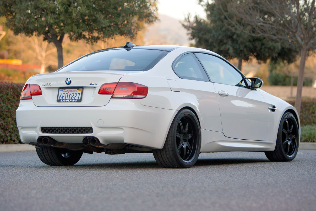 Dinan Free Flow Axle-Back Exhaust - 2008-2013 BMW M3 - Photo - Mounted Right