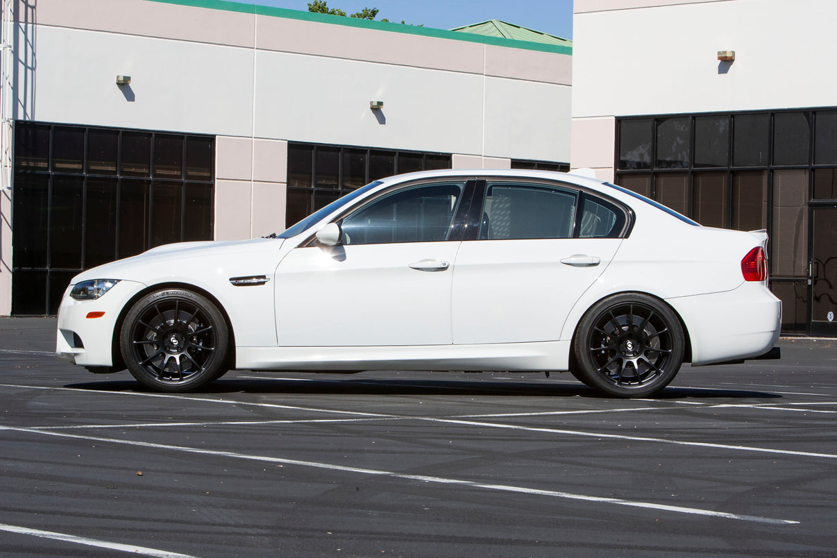 Dinan Free Flow Axle-Back Exhaust - 2008-2011 BMW M3 - Photo - out of package Right