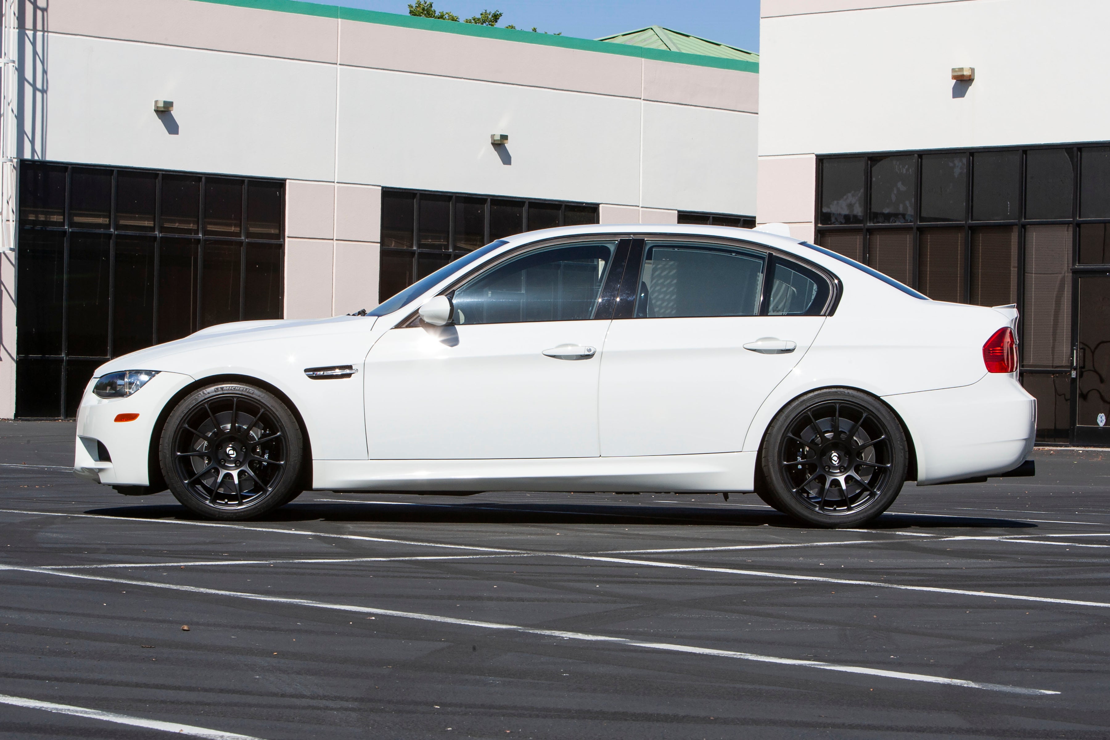 Dinan Free Flow Axle-Back Exhaust - 2008-2011 BMW M3 - Photo - out of package Right