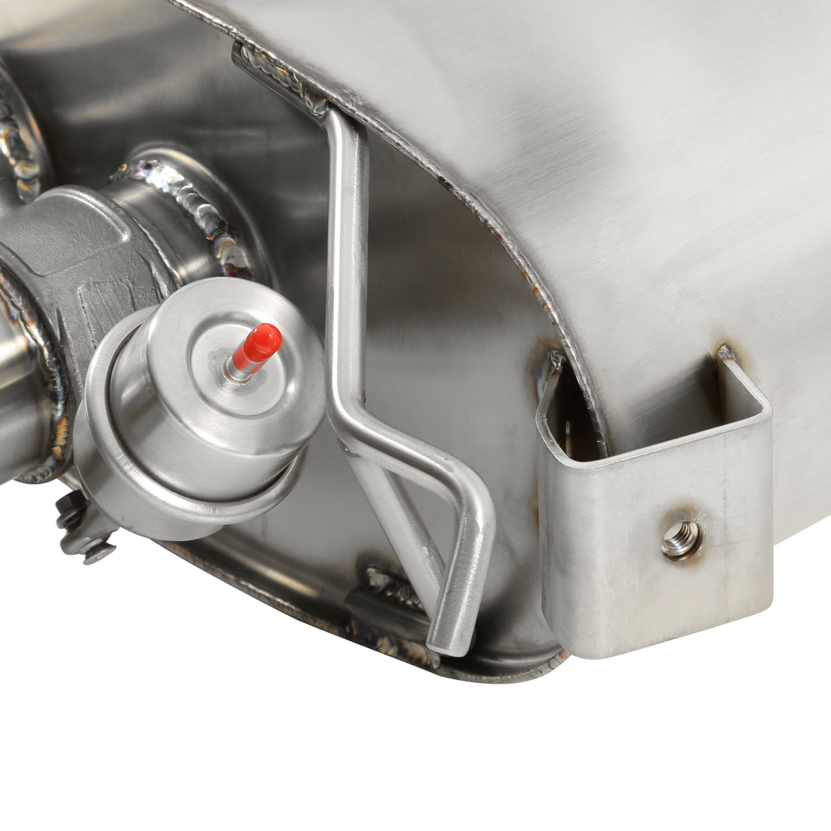 Dinan Free Flow Axle-Back Exhaust - 2011-2016 BMW 550i - Photo - Close Up Angle