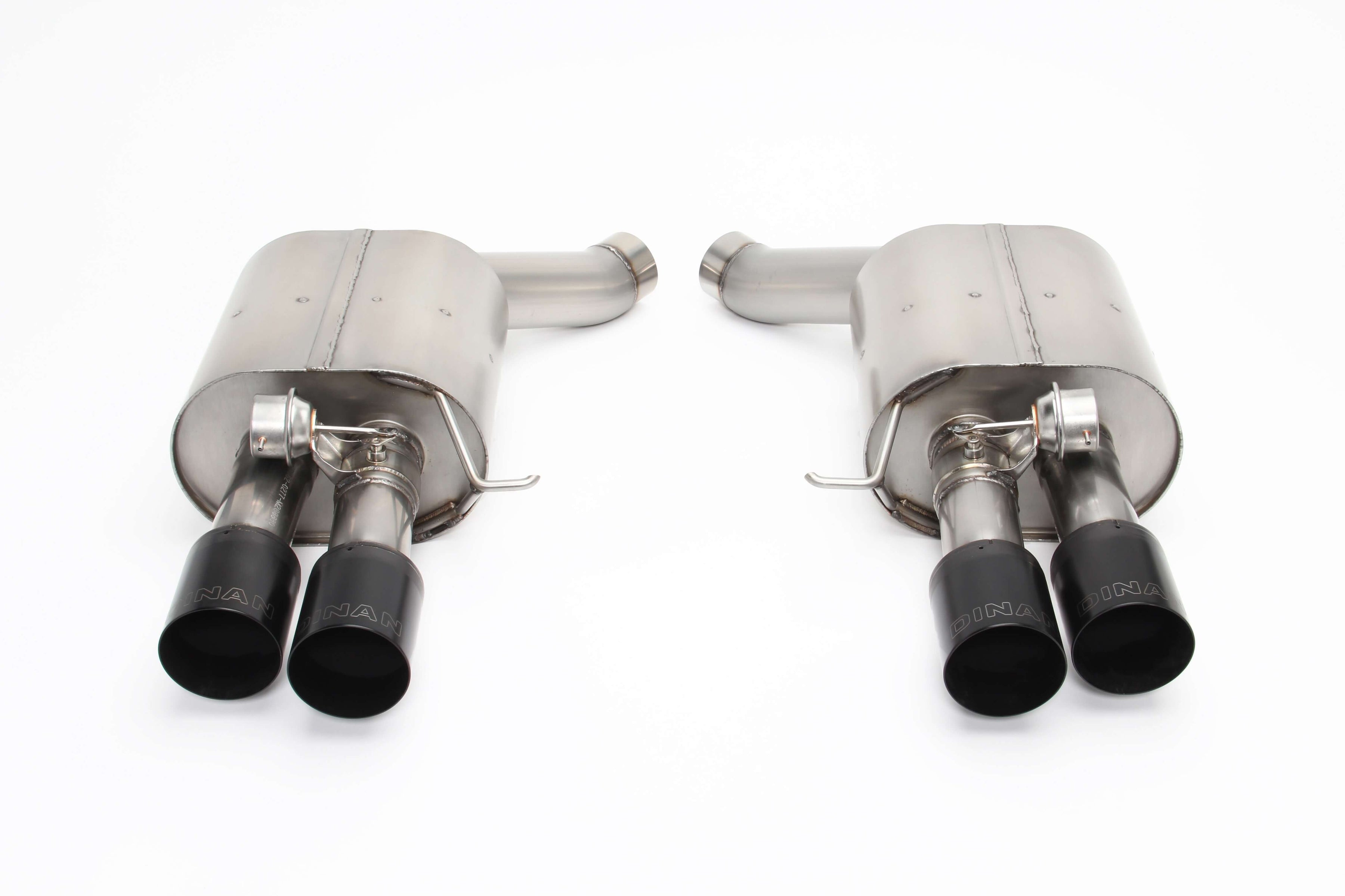 Dinan Free Flow Axle-Back Exhaust - 2012-2016 BMW M5 - Photo - out of package Right