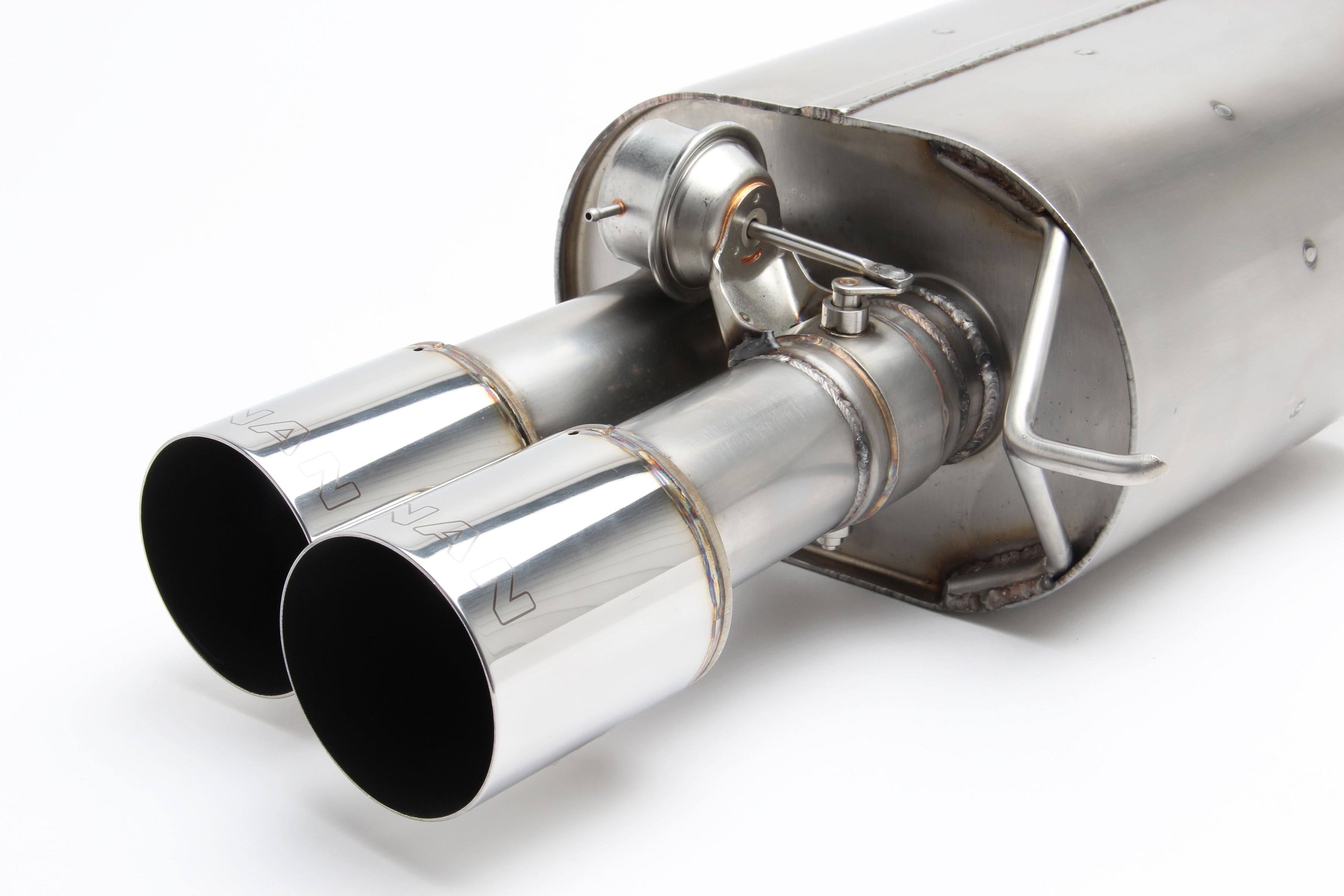 Dinan Free Flow Axle-Back Exhaust - 2012-2016 BMW M5 - Photo - out of package Left