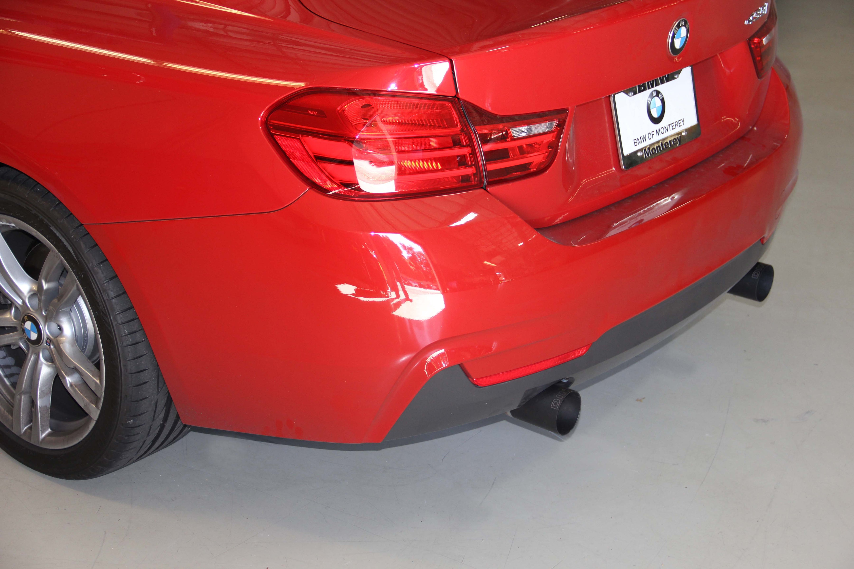 Dinan Free Flow Axle-Back Exhaust - 2014-2016 BMW 435i - Photo - out of package Left
