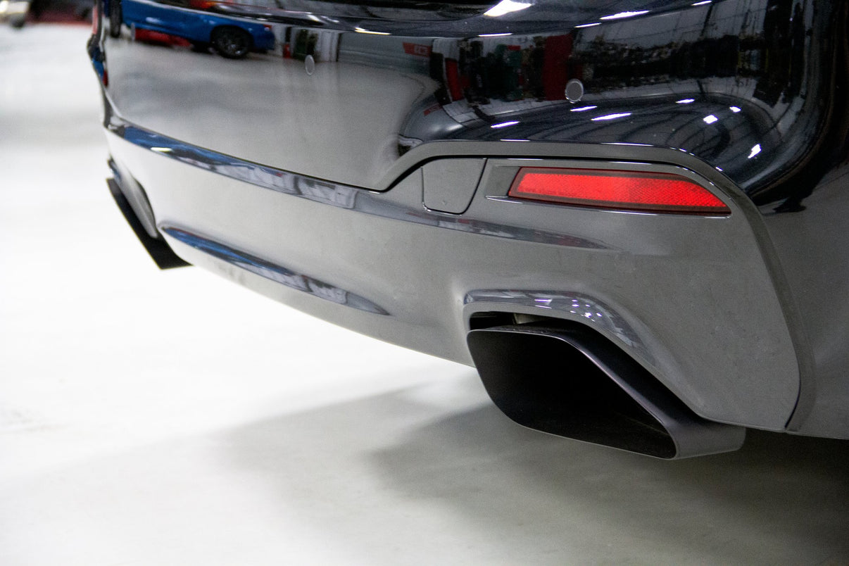 Dinan Free Flow Axle-Back Exhaust - 2017-2023 BMW 540i - Photo - out of package User 3