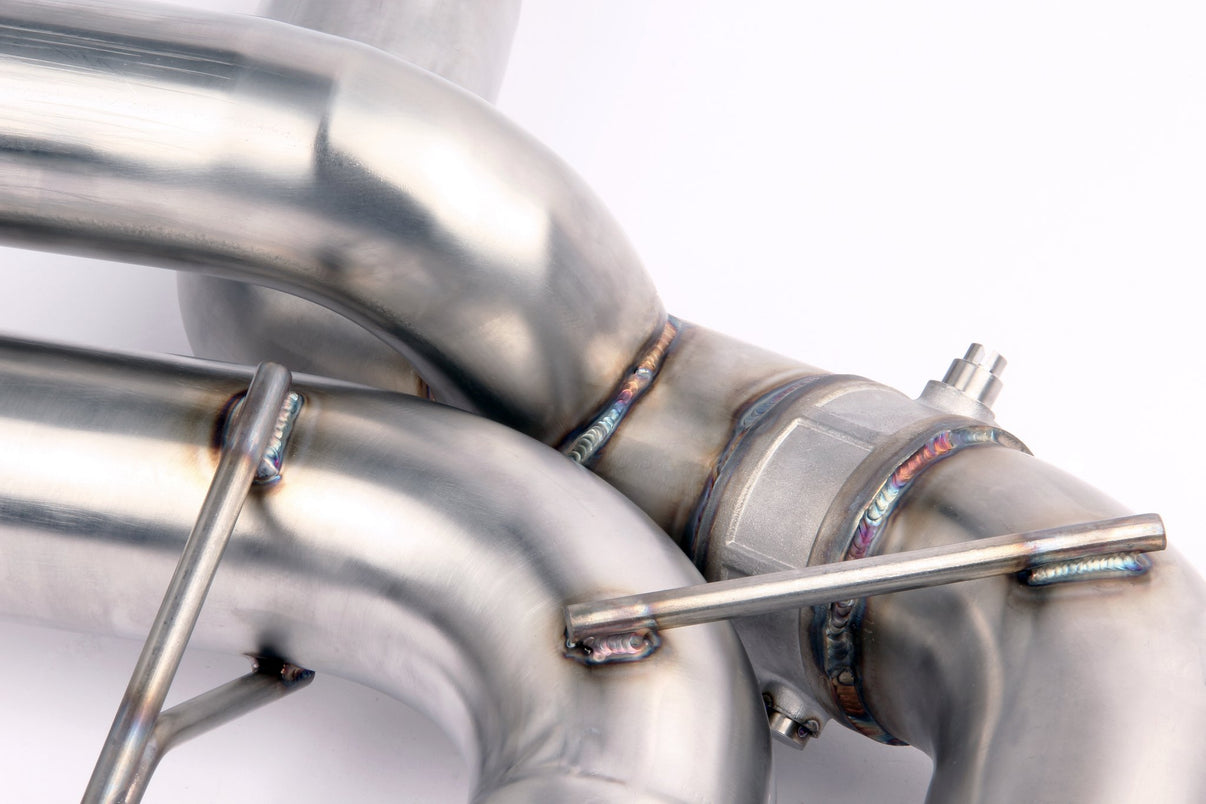Dinan Free Flow Axle-Back Exhaust - 2018-2023 BMW M5 - Photo - out of package User 1