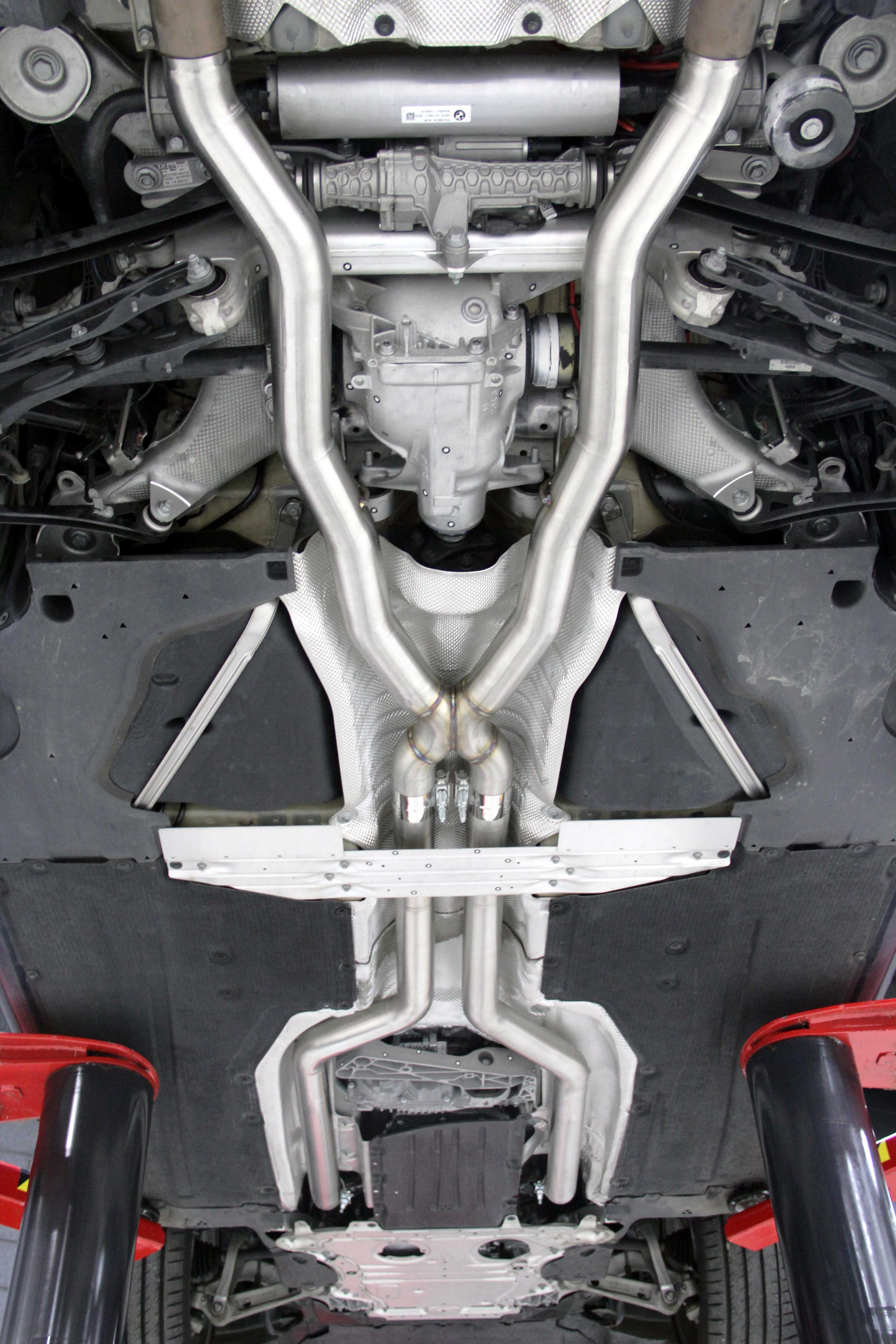 Dinan High Flow Middle Exhaust - 2018-2023 BMW M550i xDrive - Photo - out of package Back