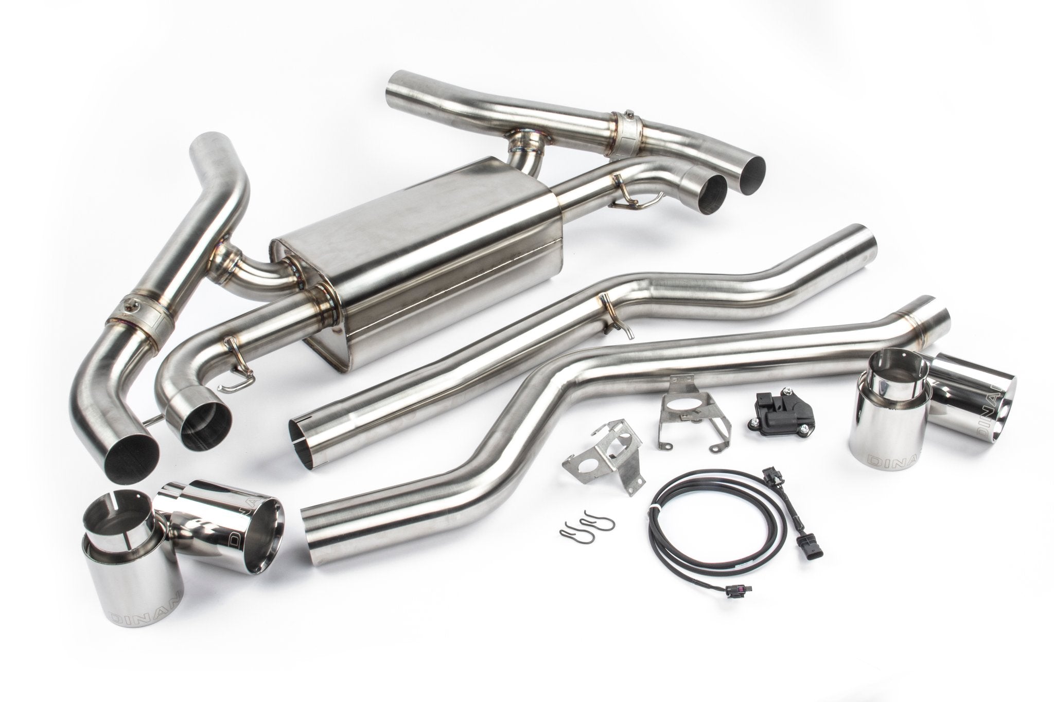 Dinan Free Flow Axle-Back Exhaust - 2020-2024 BMW M340i/M440i - Photo - Primary Front