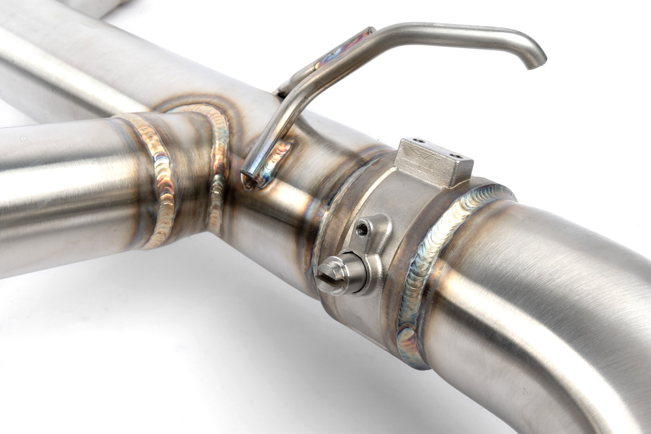 Dinan Valved Axle-Back Exhaust - 2021-2024 Toyota GR Supra 2.0 - Photo - out of package Side