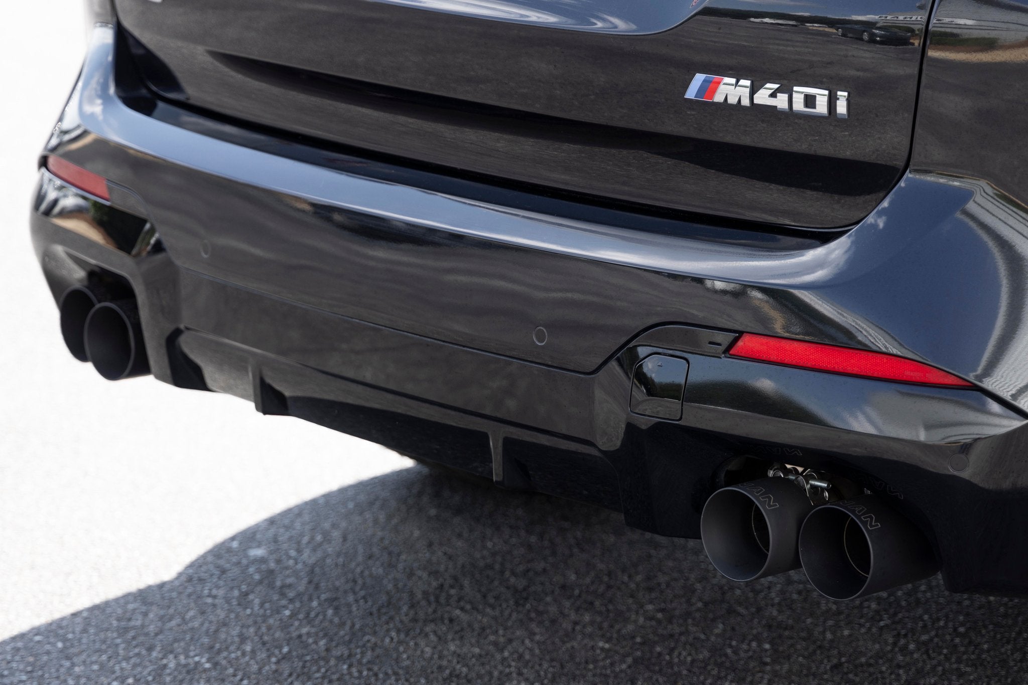 Dinan Valved Cat-Back Exhaust - BMW X3 M40i / X4 M40i - Photo - out of package User 2
