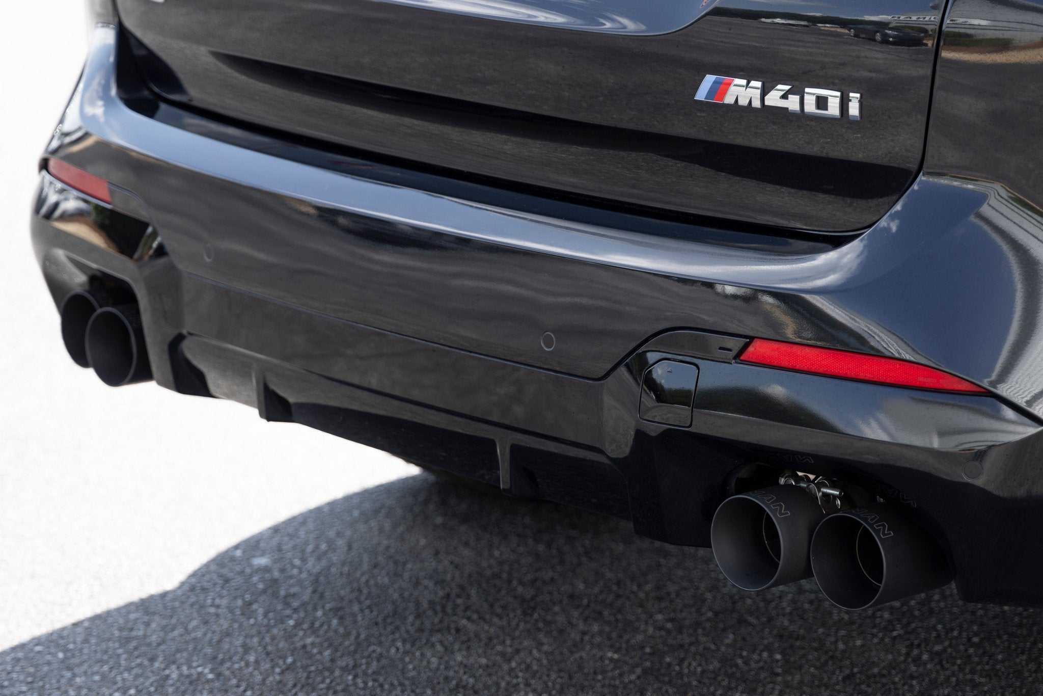 Dinan Valved Cat-Back Exhaust - BMW X3 M40i / X4 M40i - Photo - out of package User 2