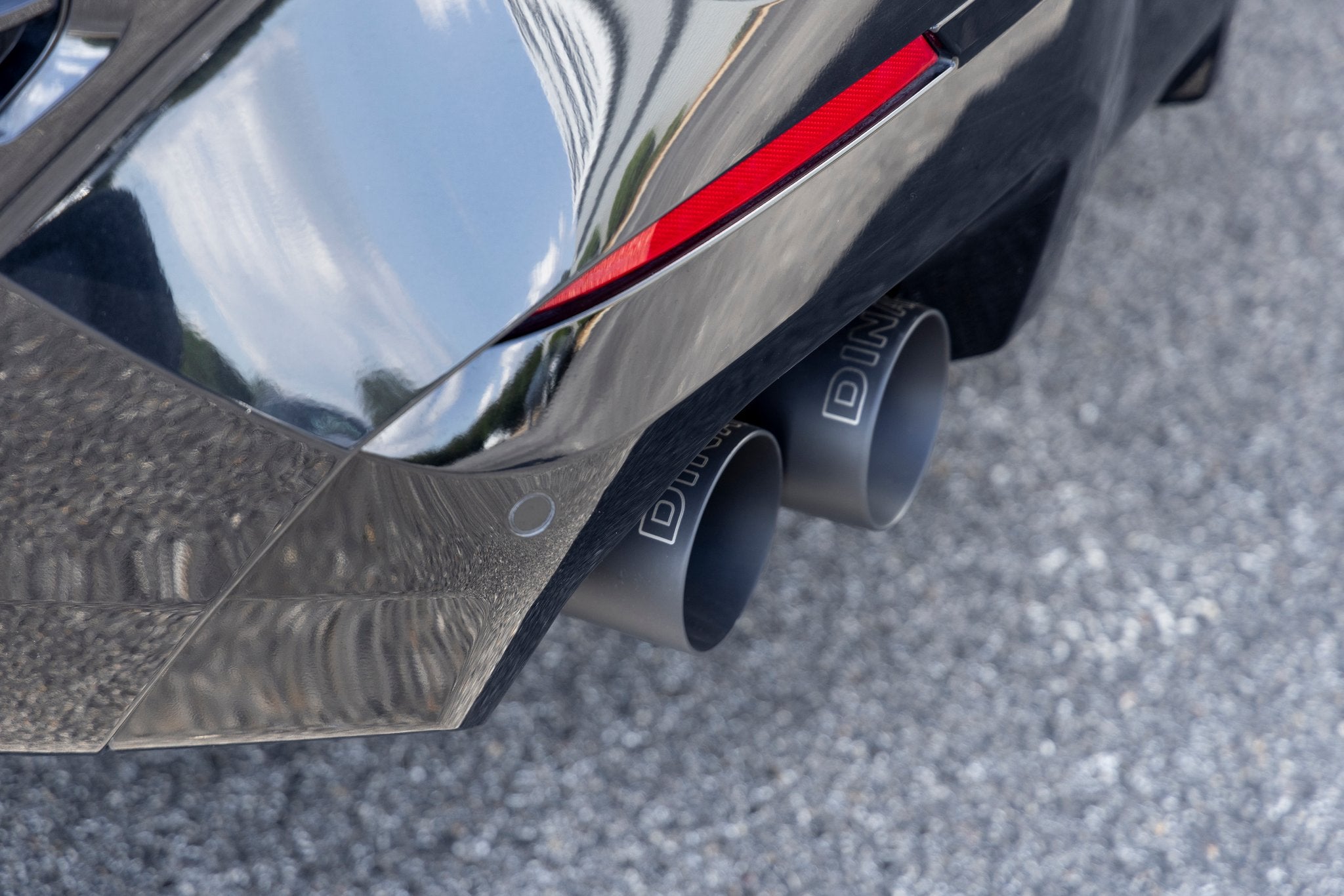 Dinan Valved Cat-Back Exhaust - BMW X3 M40i / X4 M40i - Photo - out of package User 3