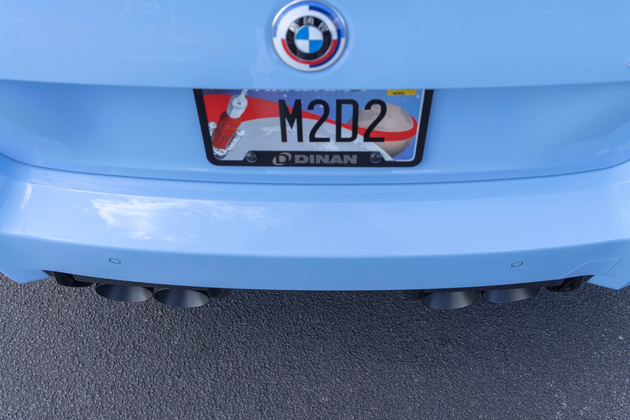 Dinan Valved Axle-Back Exhaust - 2023-2026 BMW M2 - Photo - out of package Top