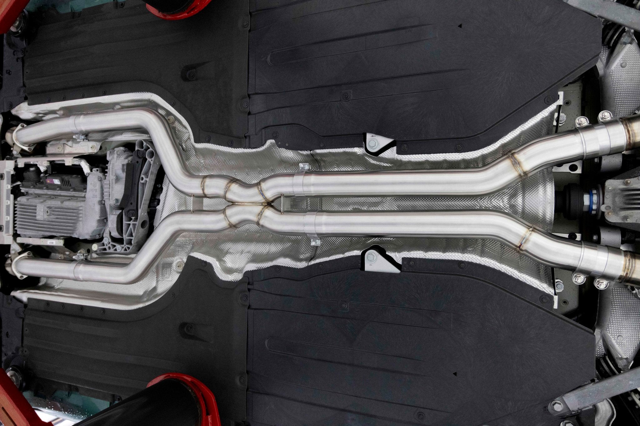 Dinan High Flow X-Pipe Exhaust - 2024-2026 LCI BMW X5M/X6M - Photo - out of package Angle