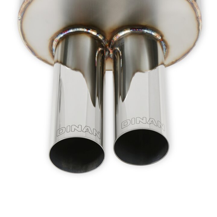Dinan Free Flow Axle-Back Exhaust - 2000-2003 BMW M5 - Photo - Close Up Angle