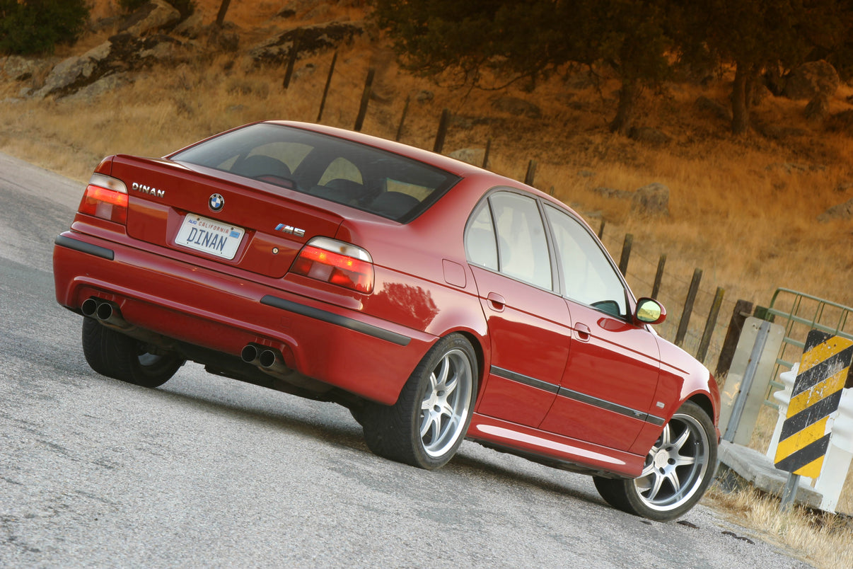 Dinan Free Flow Axle-Back Exhaust - 2000-2003 BMW M5 - Photo - Mounted Right