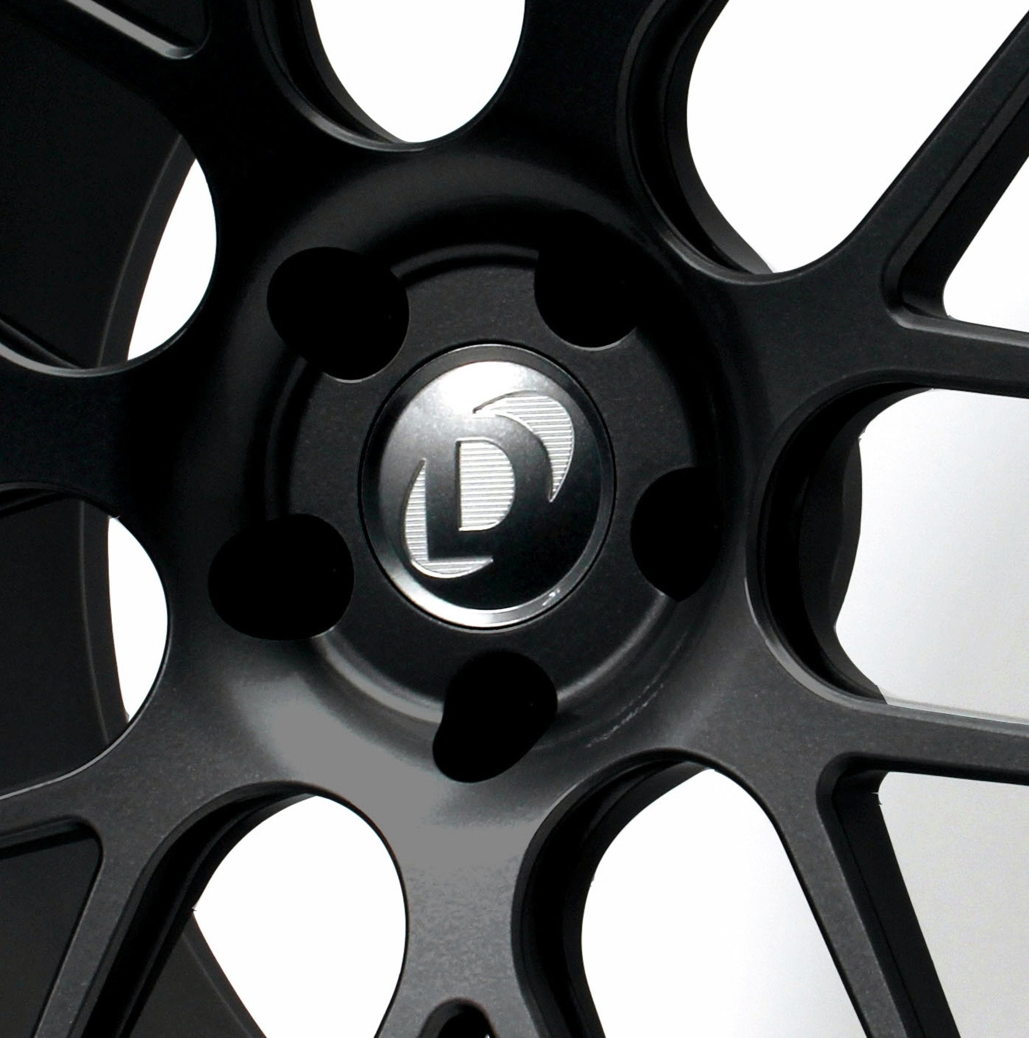 Forgeline SE1 Performance Wheel Set - 2010-2019 BMW 550i/640i/650i - Photo - out of package Right