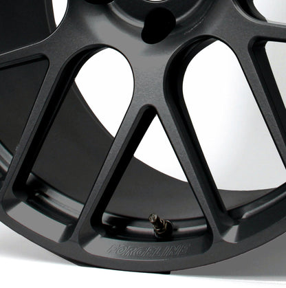 Forgeline SE1 Performance Wheel Set - 2010-2019 BMW 550i/640i/650i - Photo - out of package Left
