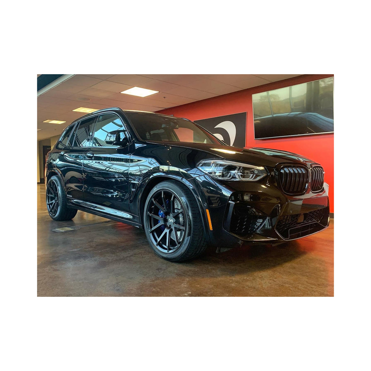 Dinan DC3 Performance Wheel Set - 2018-2025 BMW M5 / X3M / X4M - Photo - out of package Front