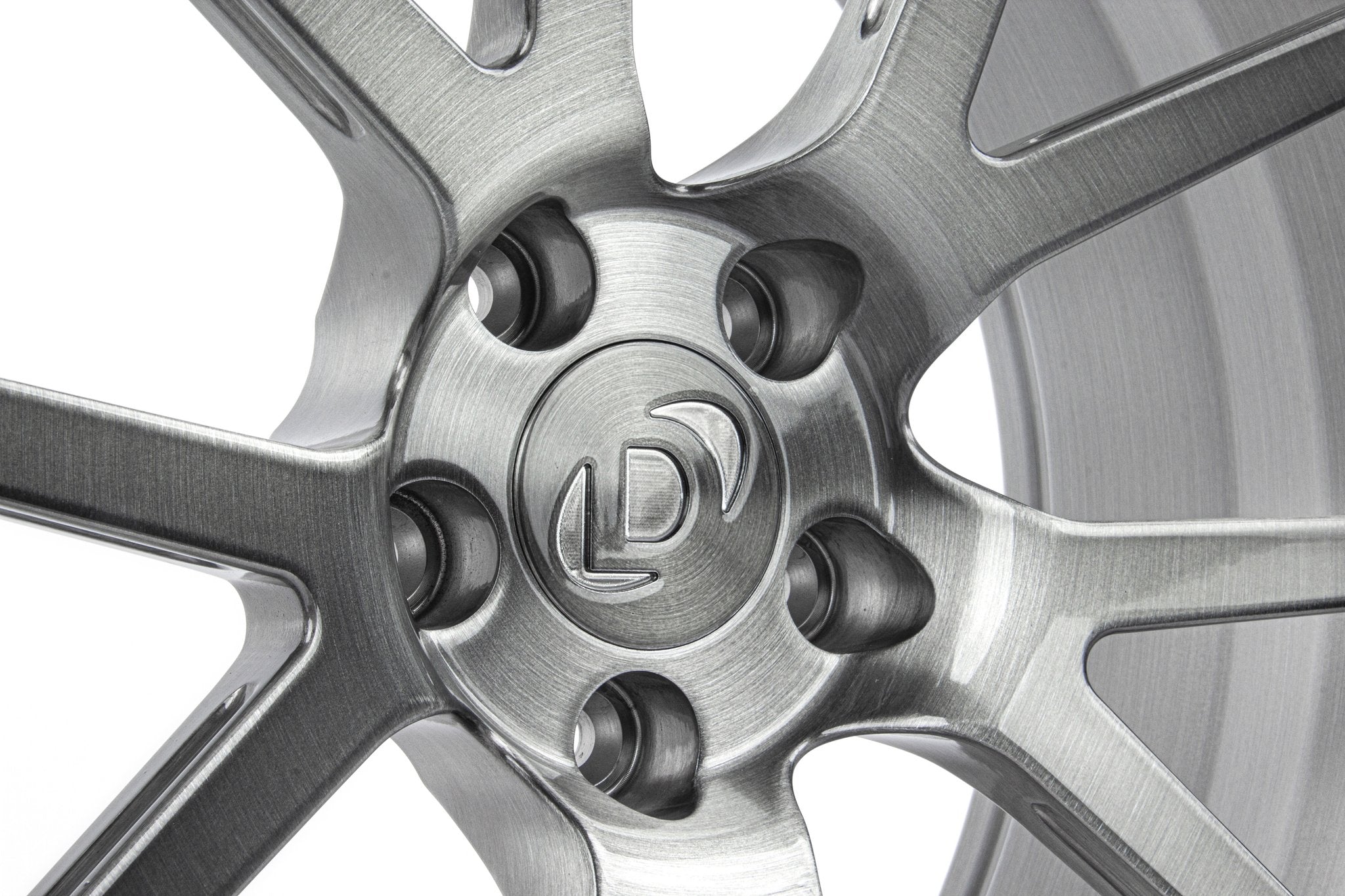 Dinan DC3 Performance Wheel Set - 2018-2025 BMW M5 / X3M / X4M - Photo - out of package Bottom