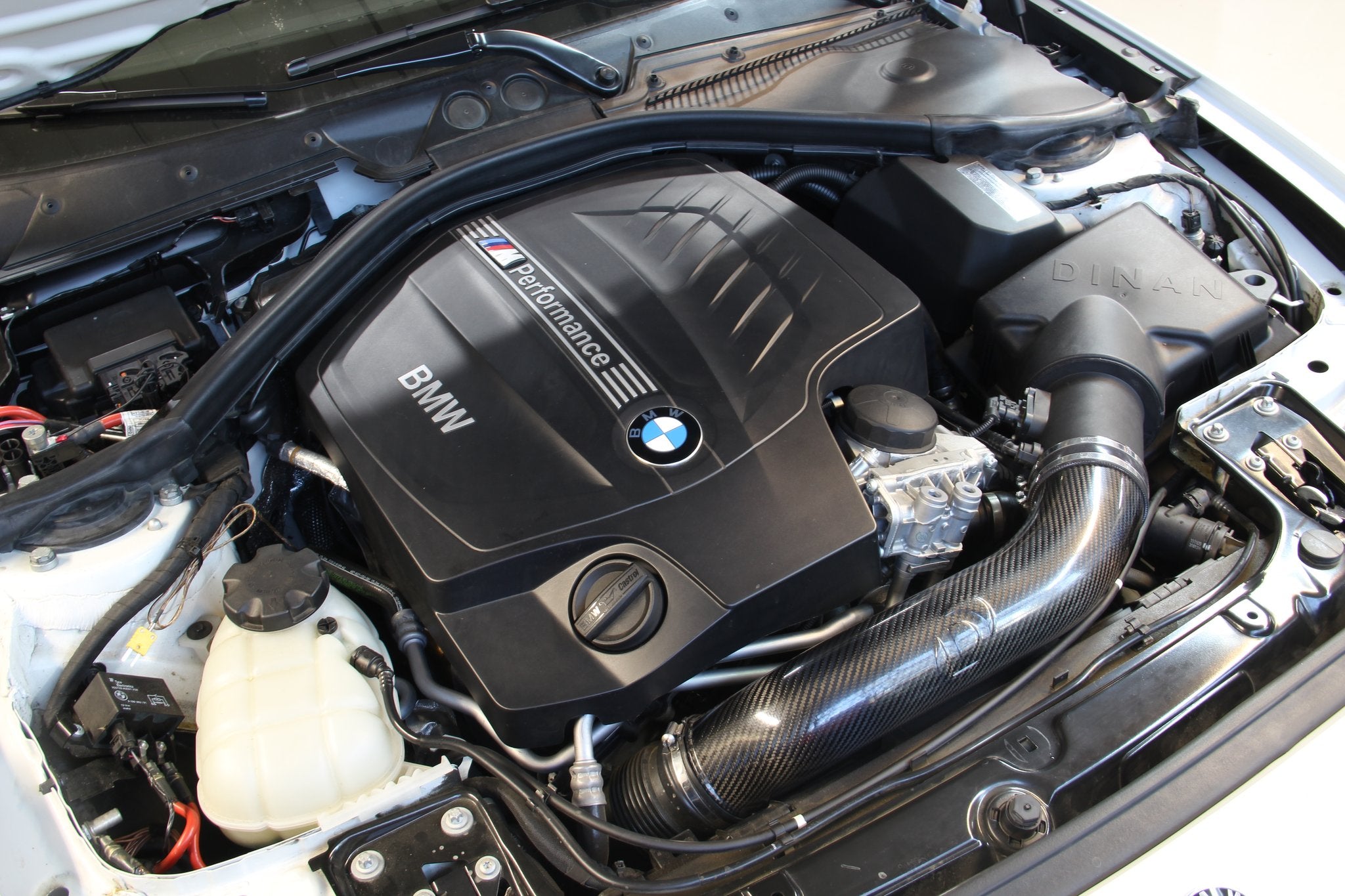 Dinan Cold Air Intake - 2012-2018 BMW 335i/435i/M2/M235i - Photo - out of package Back