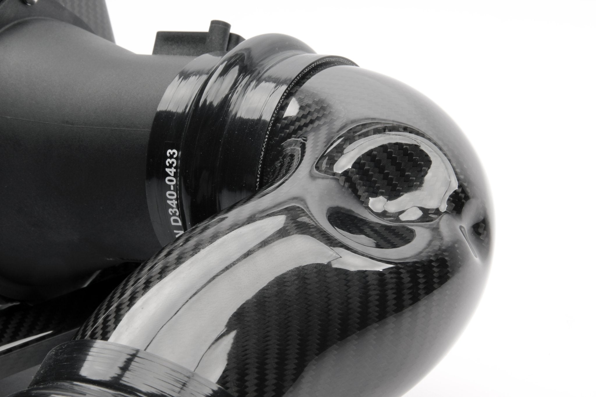 Dinan Closed Cold Air Intake - 2016-2021 BMW M240i/340i/440i - Photo - out of package Bottom