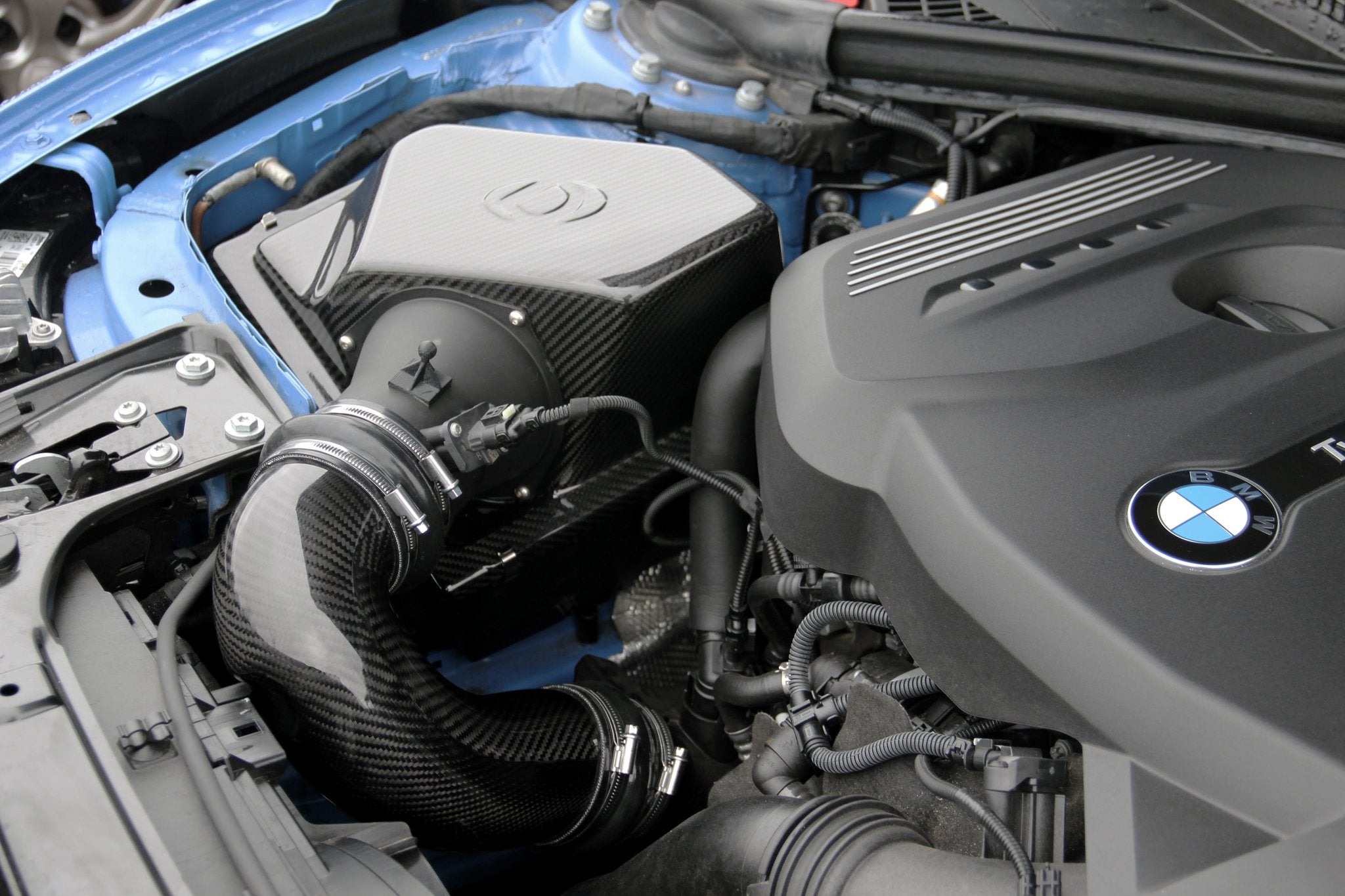 Dinan Closed Cold Air Intake - 2016-2021 BMW 230i/330i/430i - Photo - out of package User 1
