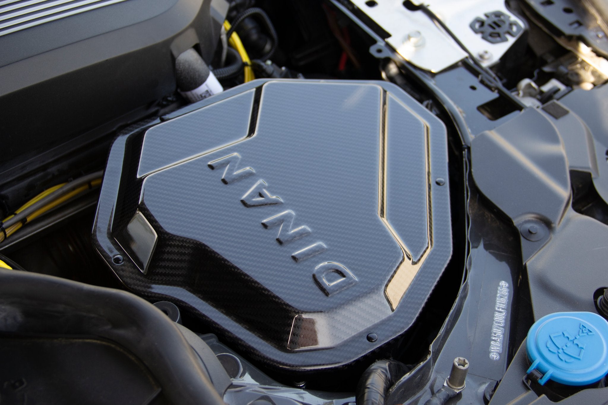 Dinan Cold Air Intake - 2020-2026 BMW M340i - Photo - out of package Angle