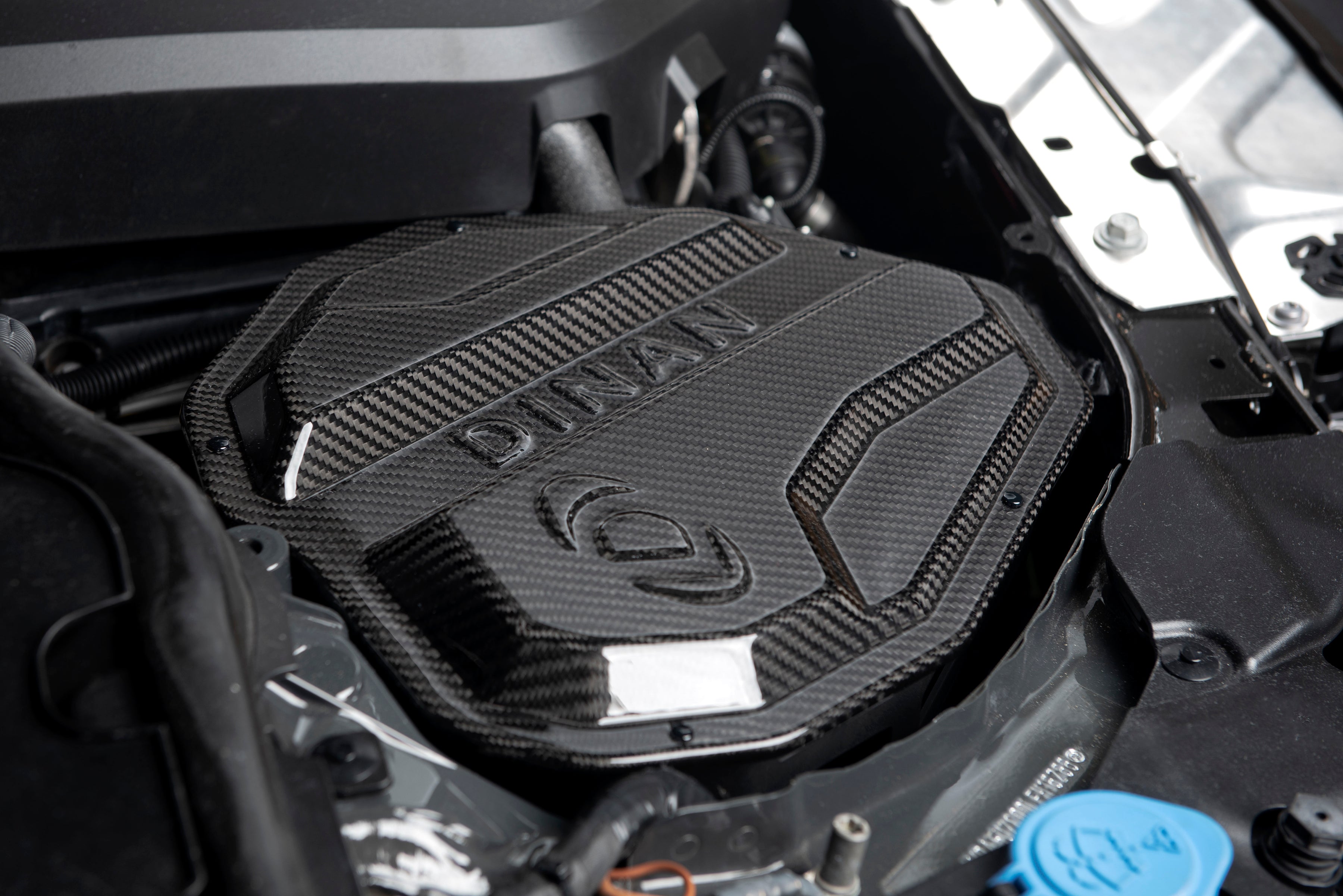 Dinan Cold Air Intake - 2020-2026 BMW M340i/M440i - Photo - out of package User 3