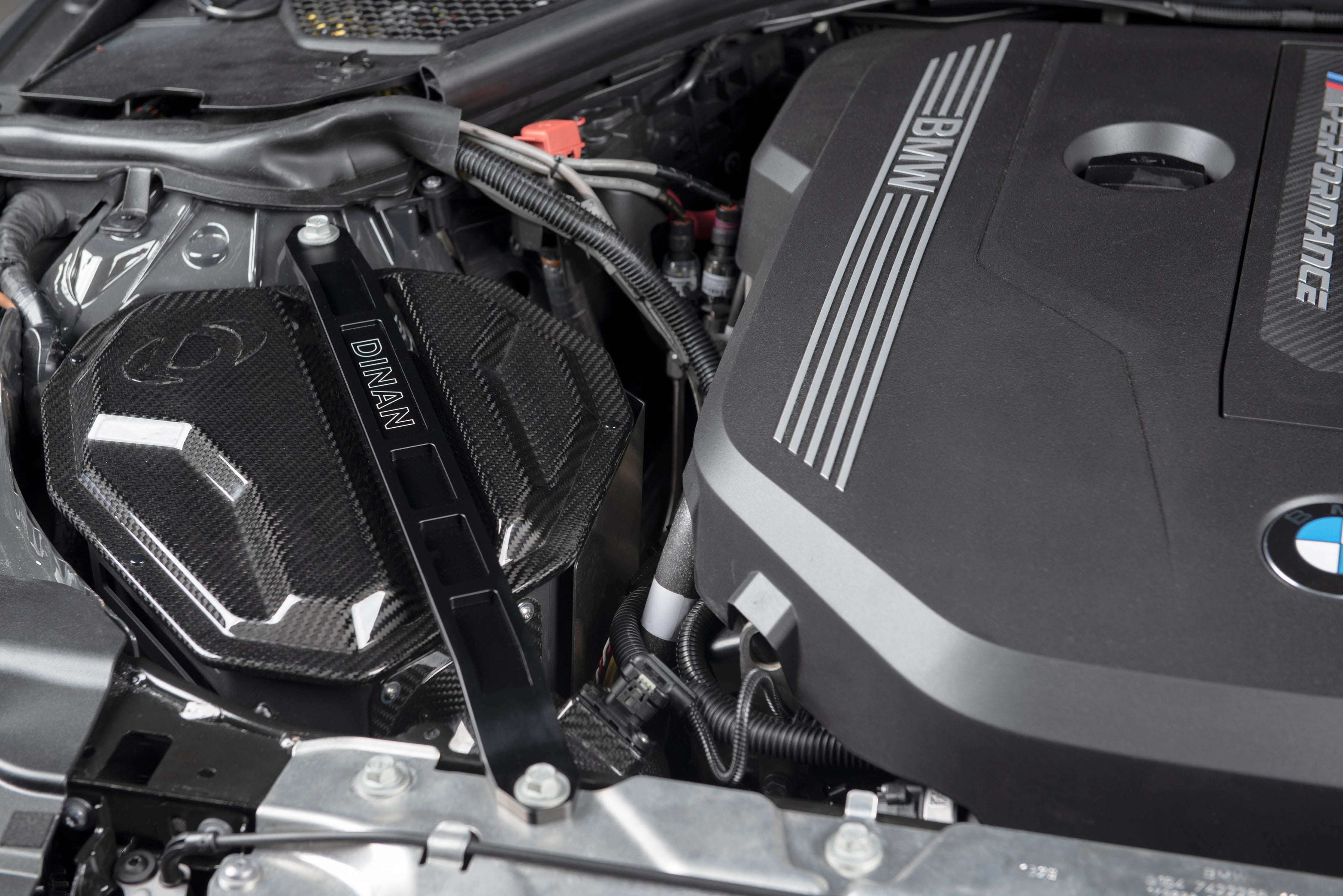 Dinan Cold Air Intake - 2020-2026 BMW M340i/M440i - Photo - out of package User 1